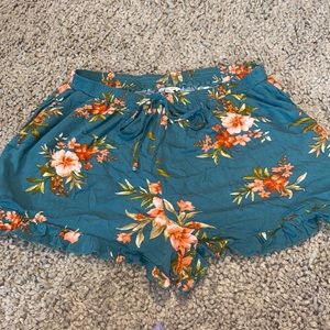 Women’s American eagle shorts